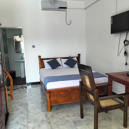 Hotel Sun Blue Uppuveli Exterior photo