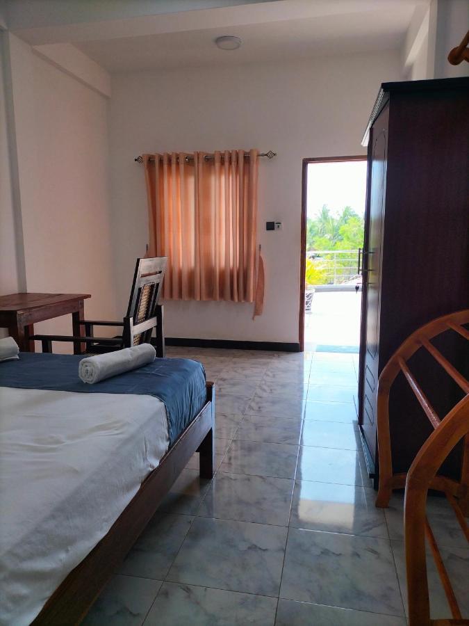 Hotel Sun Blue Uppuveli Exterior photo